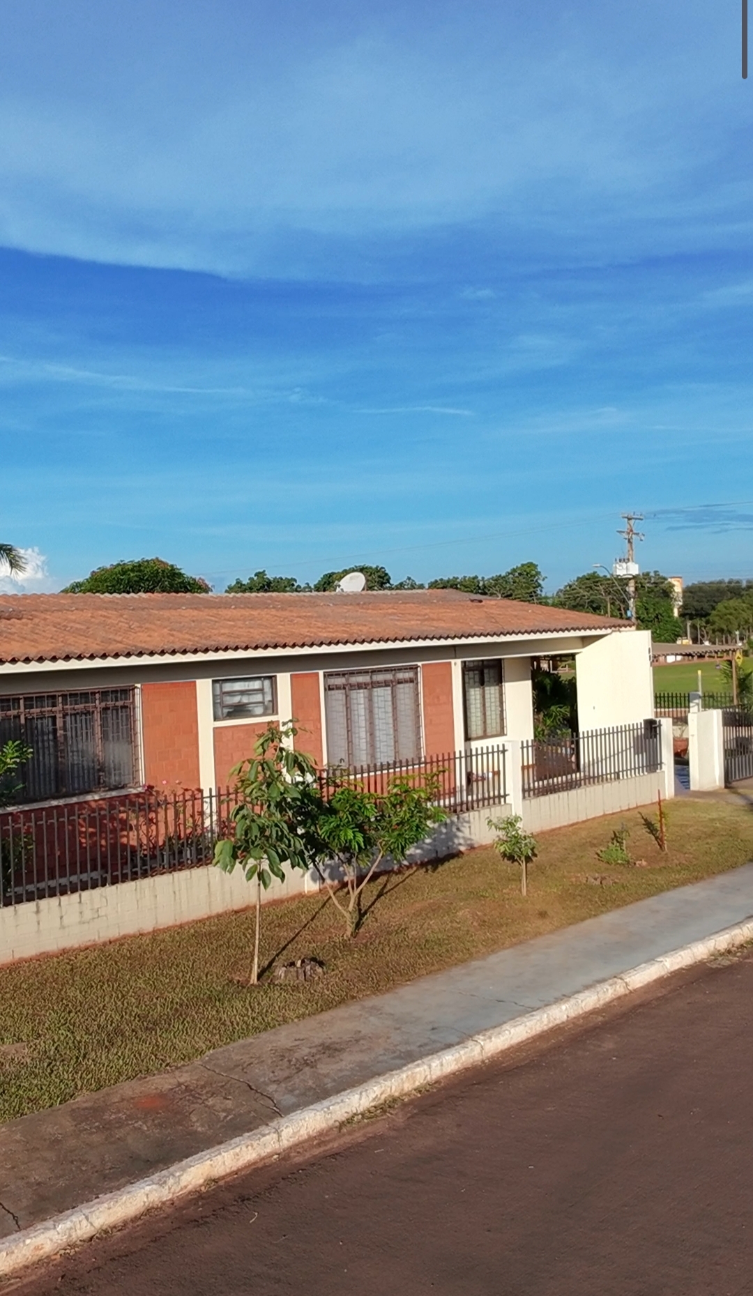 Casa à venda com 3 quartos + Suíte no Bairro Milani em São Gabriel do Oeste
