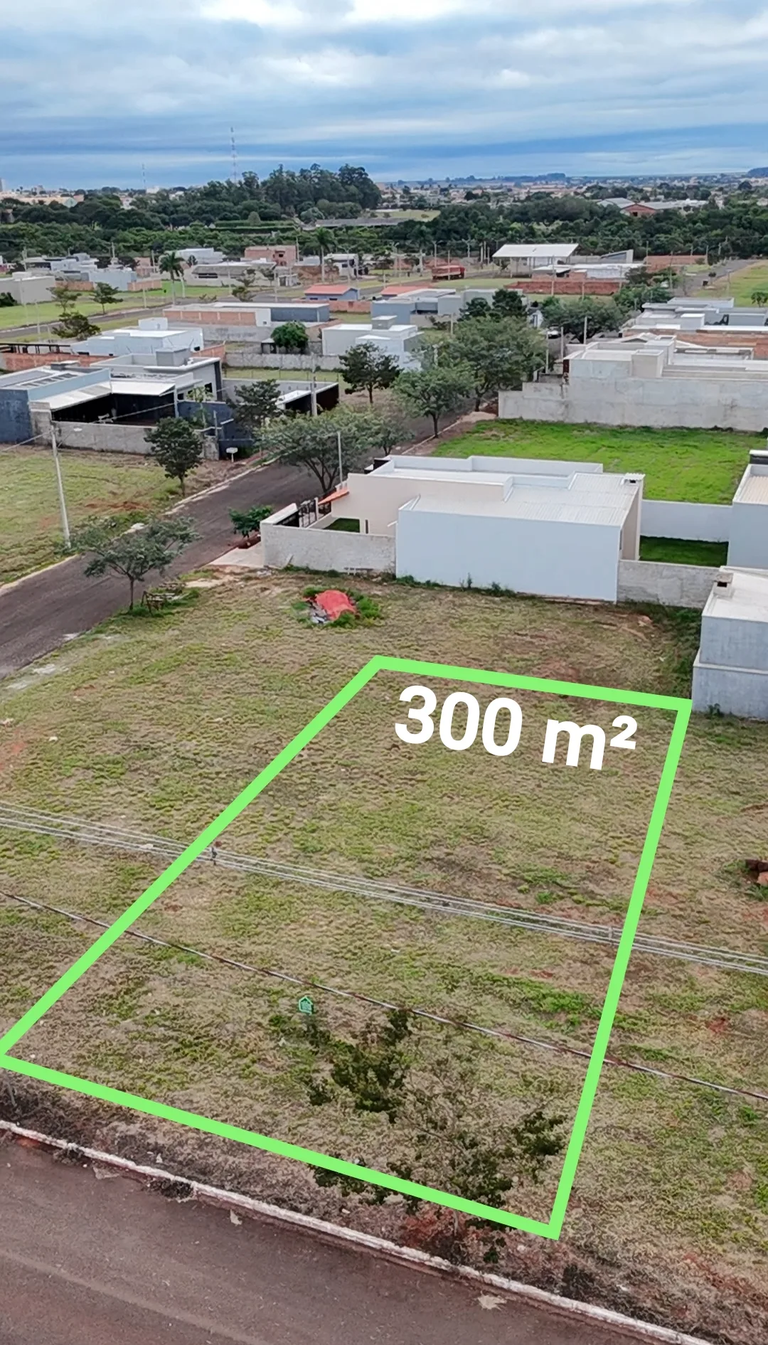 Terreno Av. B com 300 m² no Bairro Cidade Jardim 1 em São Gabriel do Oeste