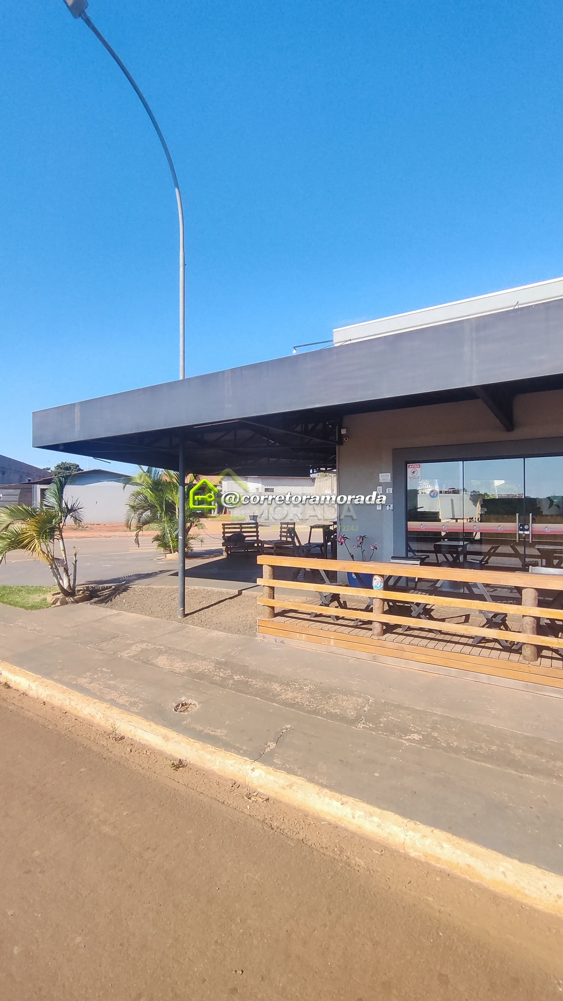 Aluga-se salão comercial de esquina na Rua Pernambuco em São Gabriel do Oeste MS 